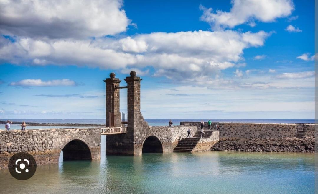 Отель El Barquito De Arrecife Арресифе Экстерьер фото